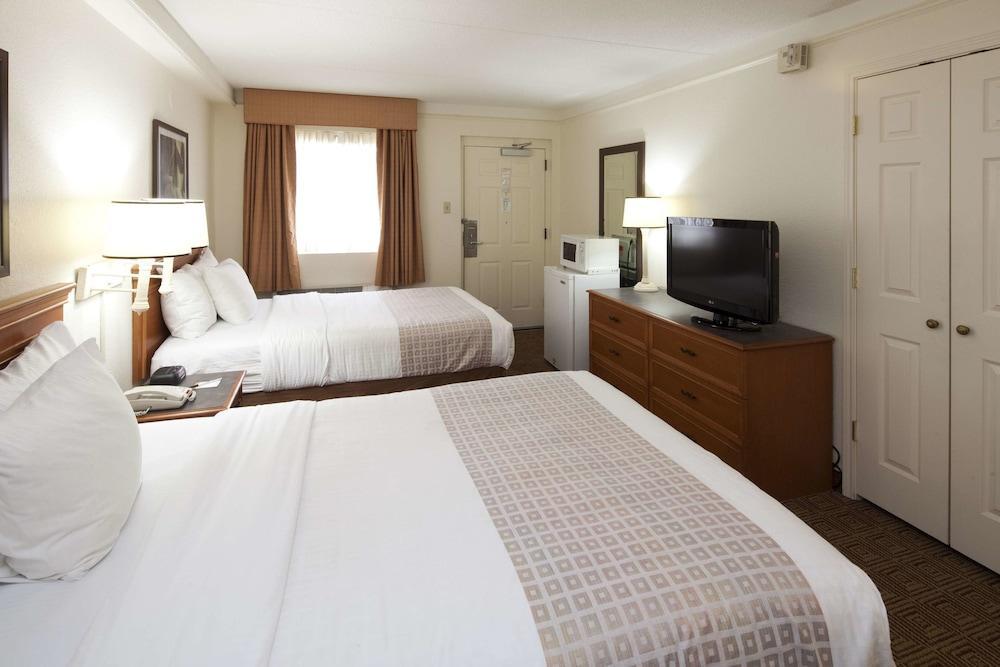 La Quinta Inn By Wyndham Huntsville Research Park Esterno foto