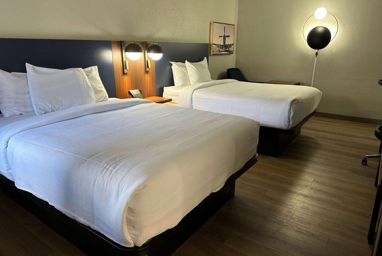 La Quinta Inn By Wyndham Huntsville Research Park Esterno foto