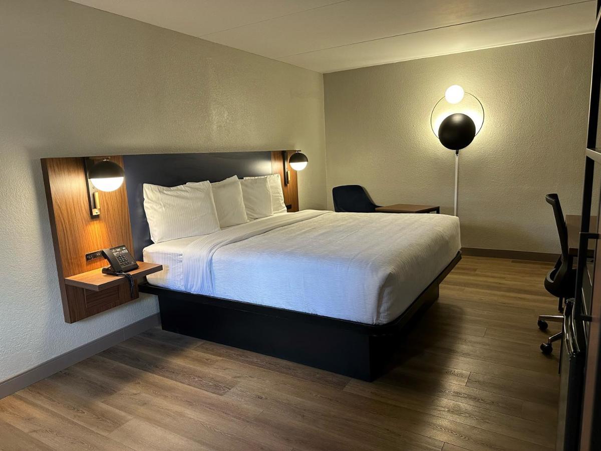La Quinta Inn By Wyndham Huntsville Research Park Esterno foto