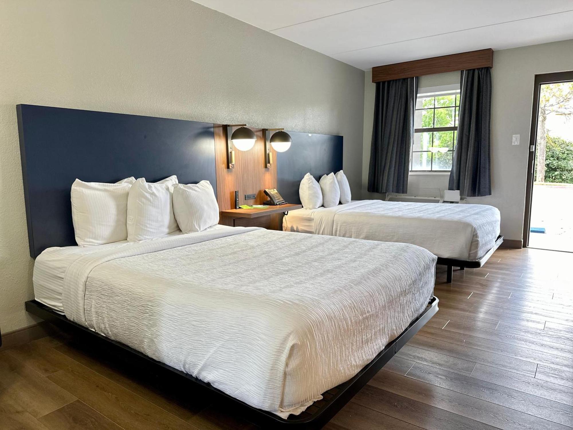 La Quinta Inn By Wyndham Huntsville Research Park Esterno foto