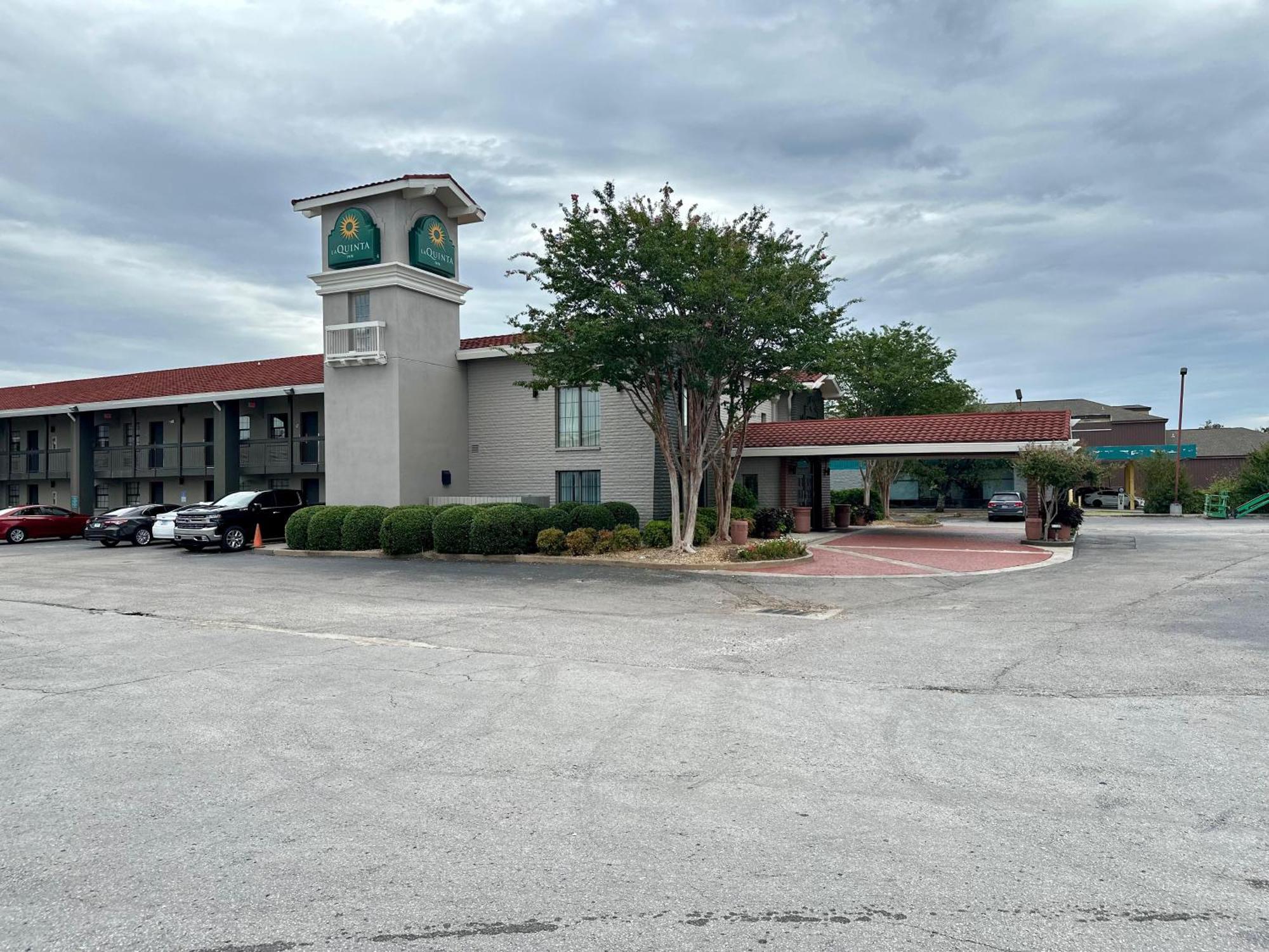La Quinta Inn By Wyndham Huntsville Research Park Esterno foto