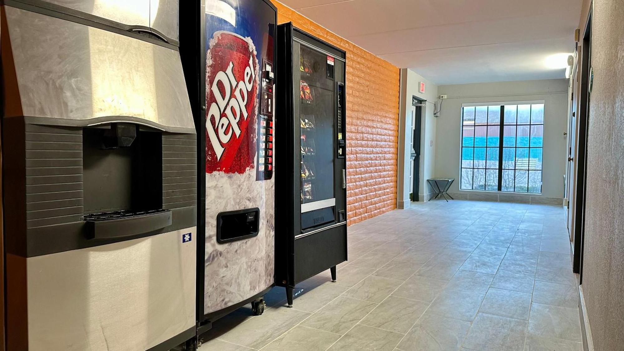La Quinta Inn By Wyndham Huntsville Research Park Esterno foto