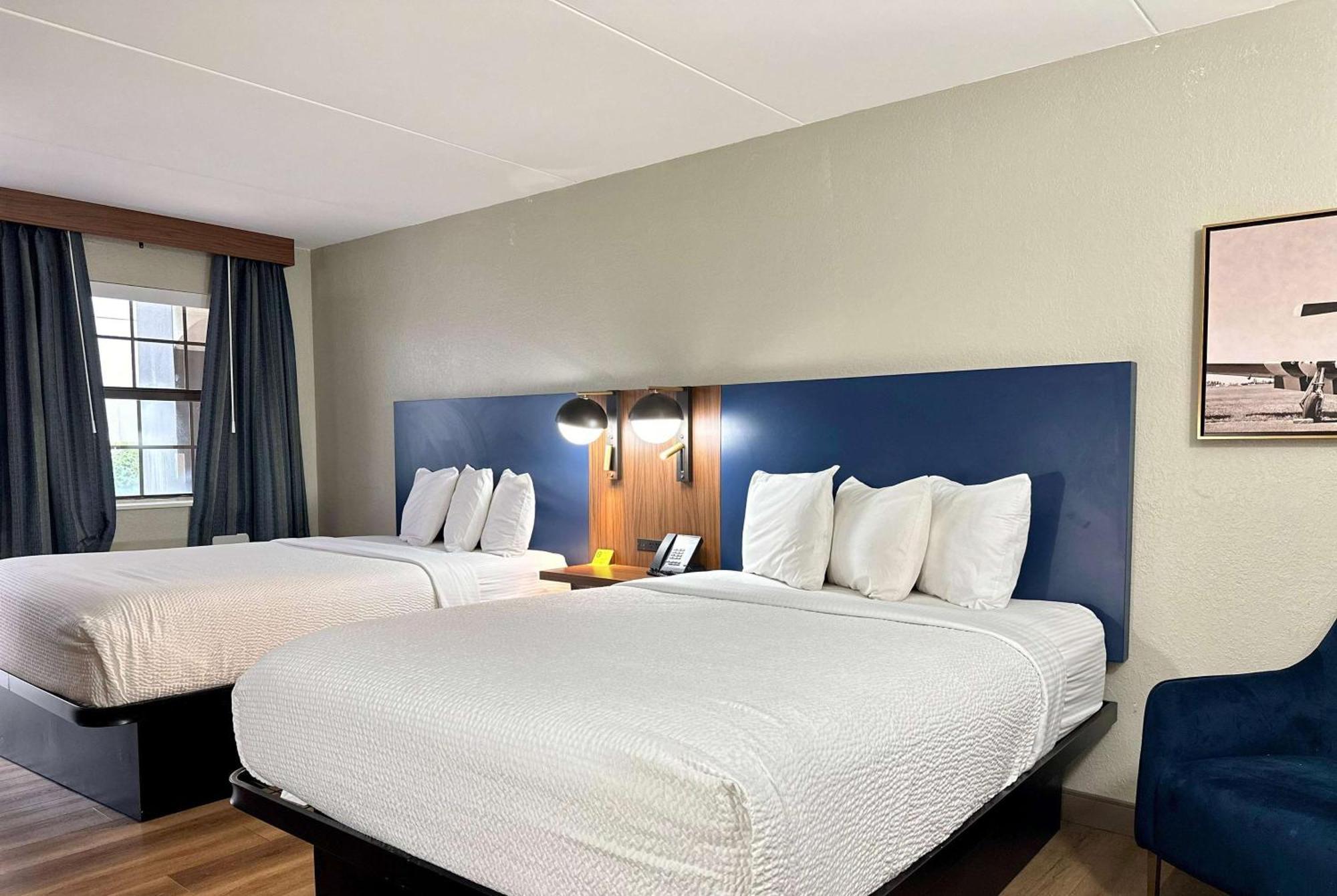 La Quinta Inn By Wyndham Huntsville Research Park Esterno foto