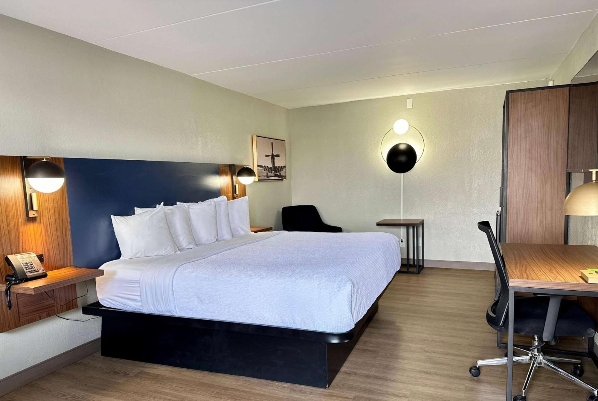 La Quinta Inn By Wyndham Huntsville Research Park Esterno foto