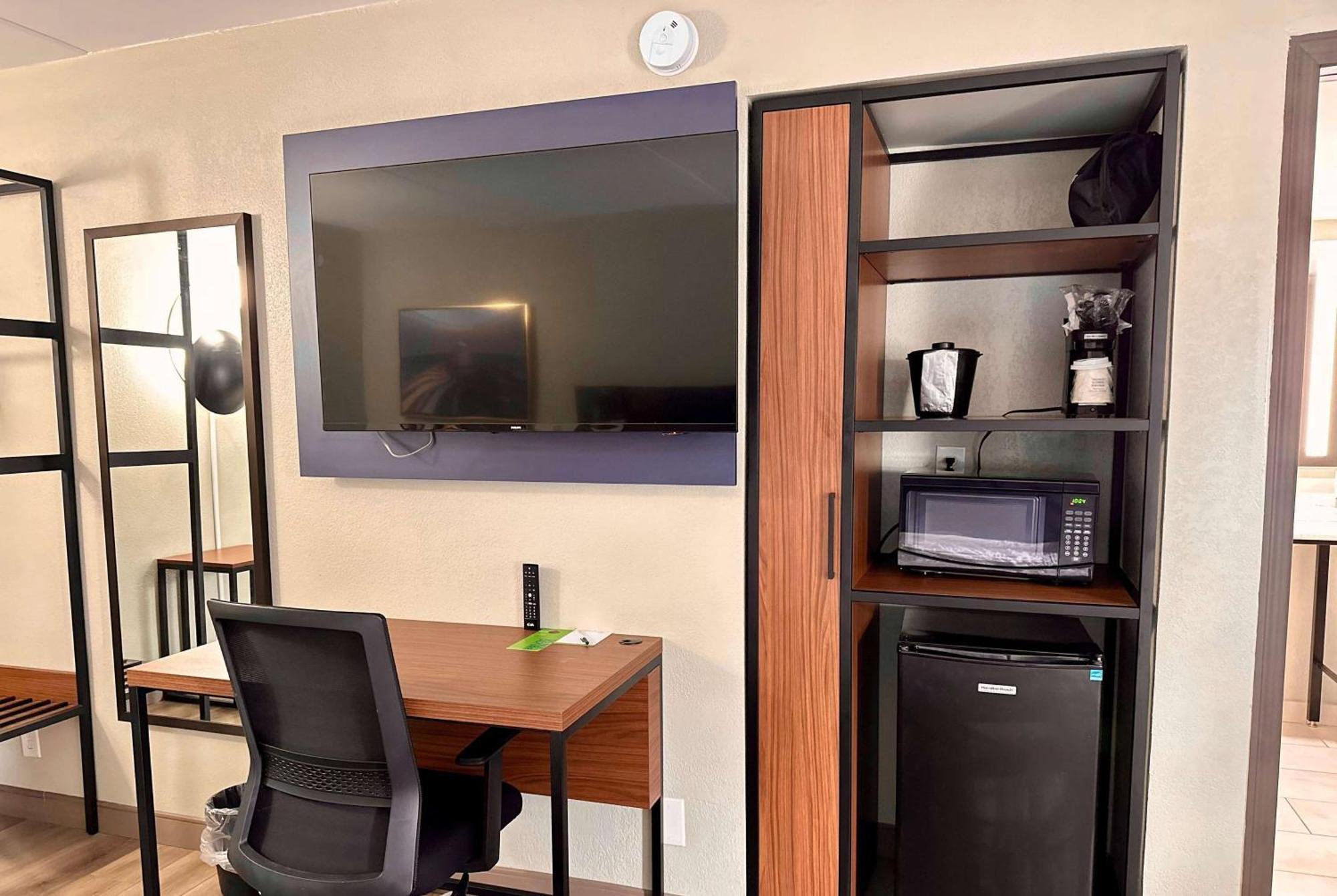 La Quinta Inn By Wyndham Huntsville Research Park Esterno foto