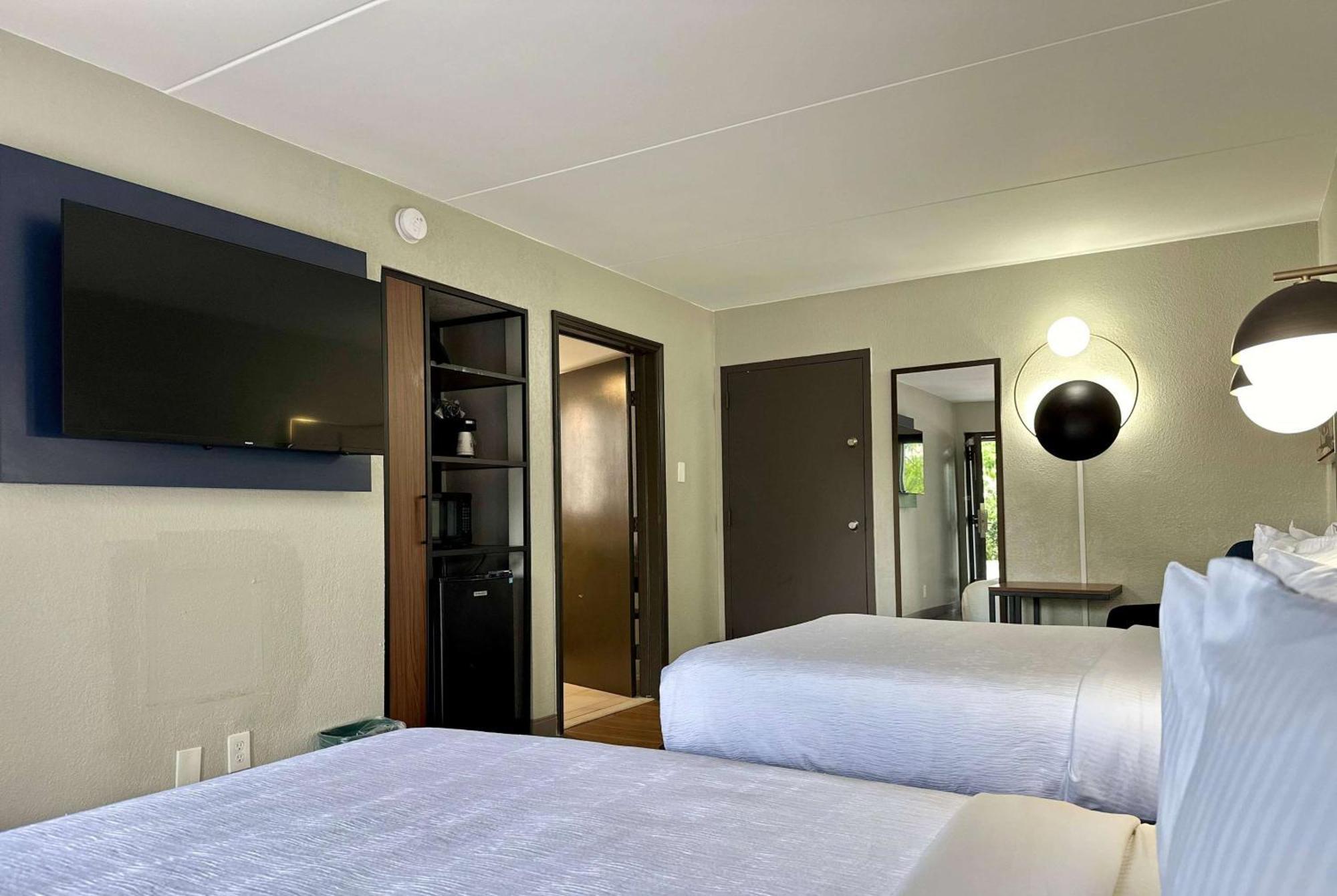 La Quinta Inn By Wyndham Huntsville Research Park Esterno foto