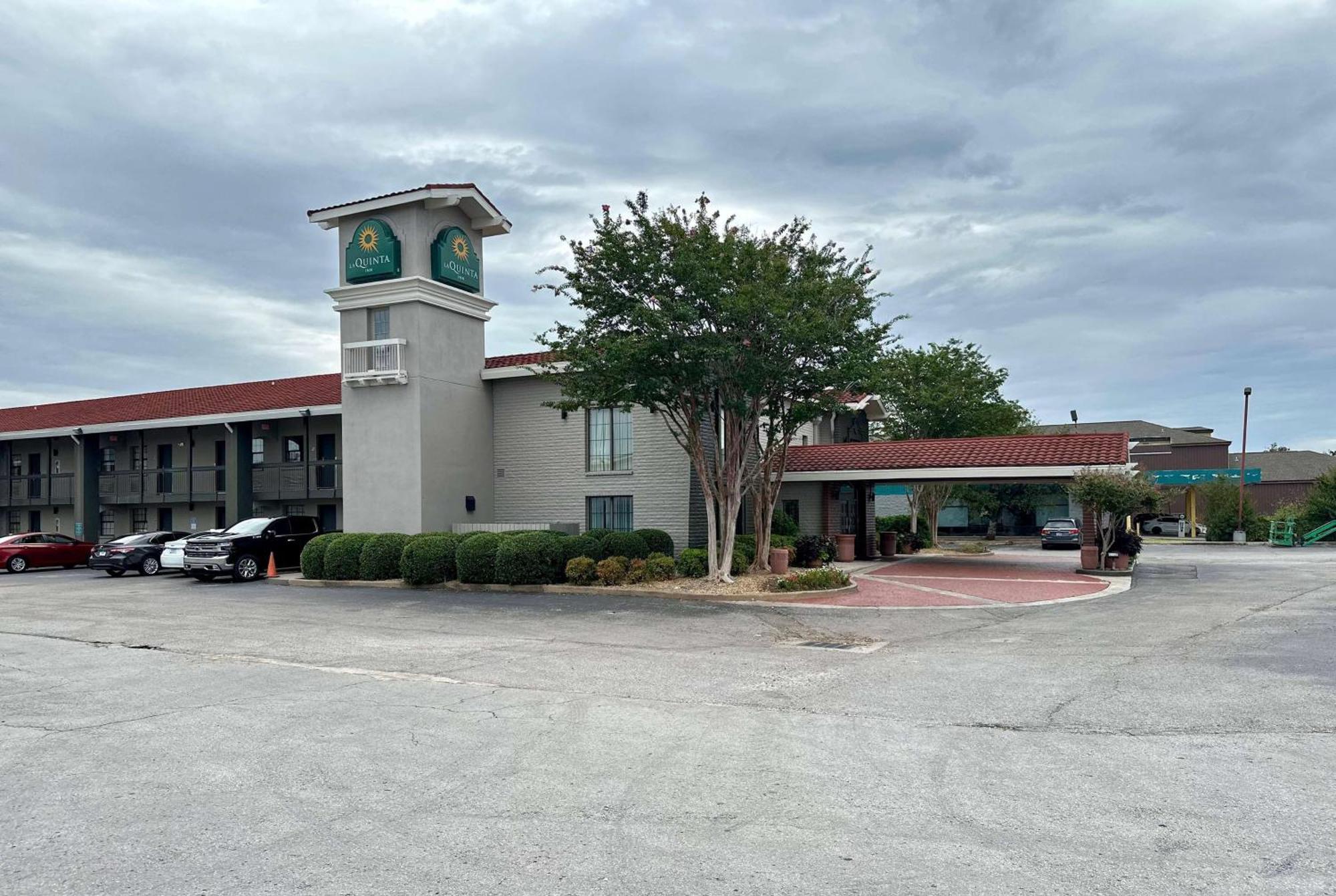 La Quinta Inn By Wyndham Huntsville Research Park Esterno foto