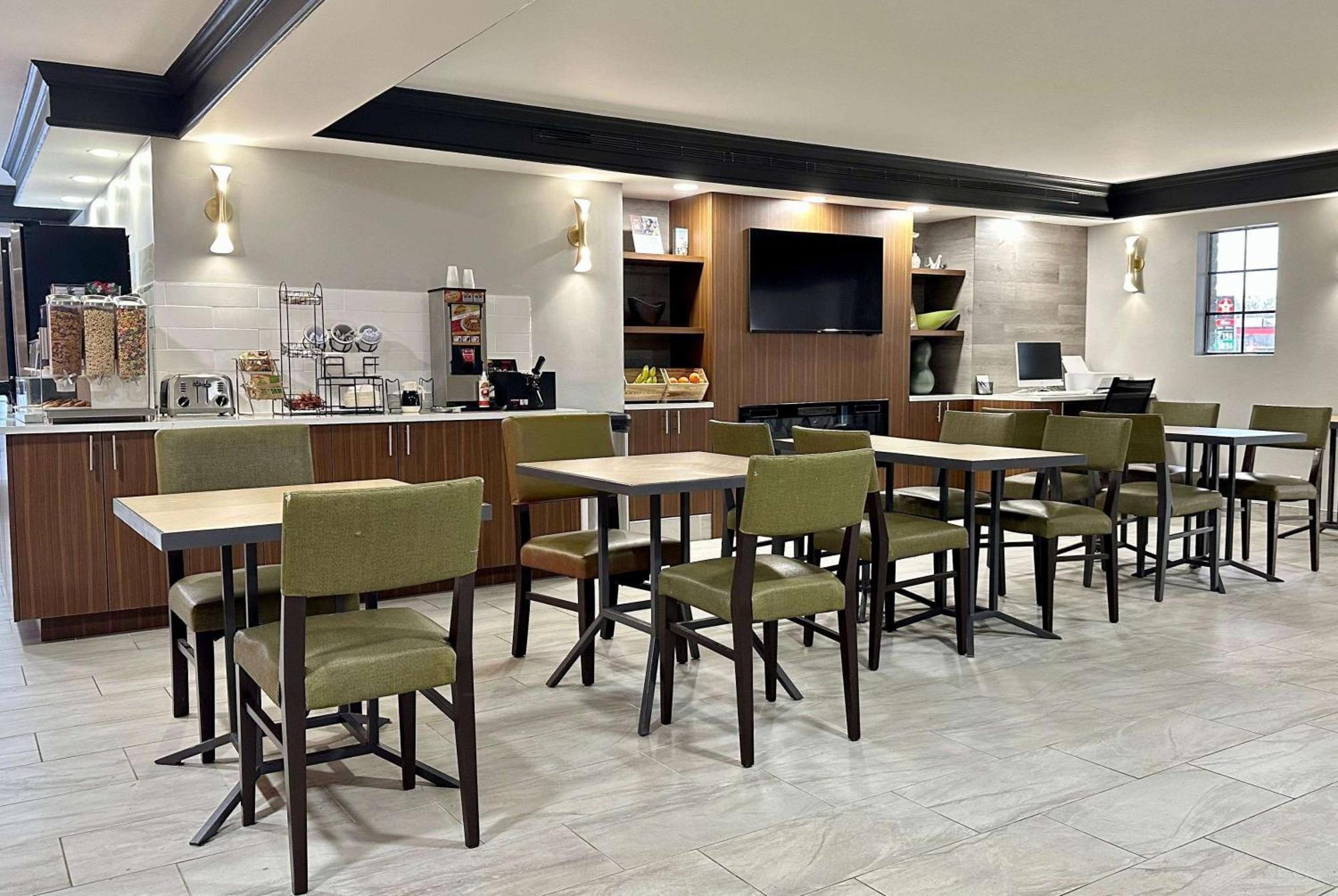 La Quinta Inn By Wyndham Huntsville Research Park Esterno foto