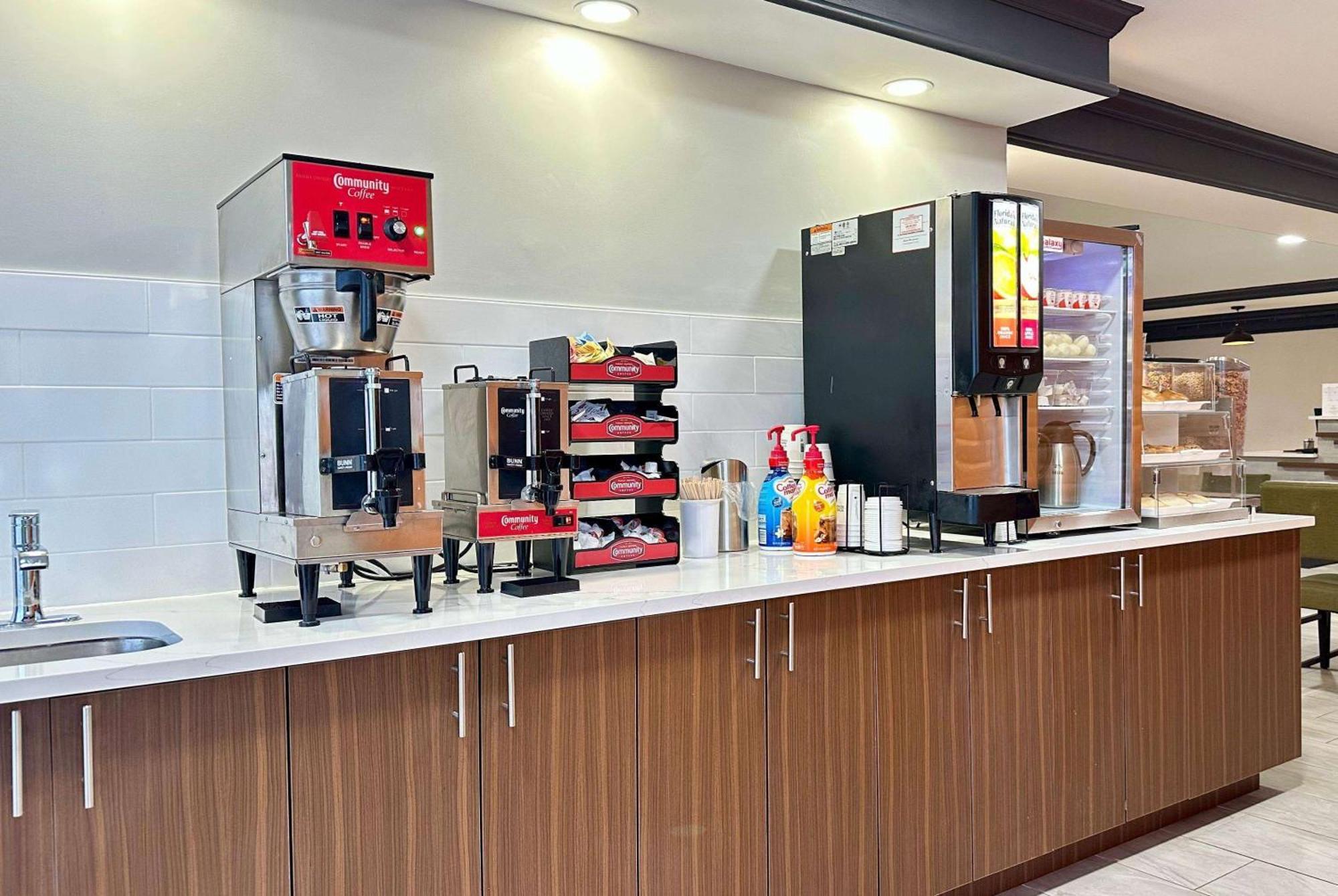 La Quinta Inn By Wyndham Huntsville Research Park Esterno foto