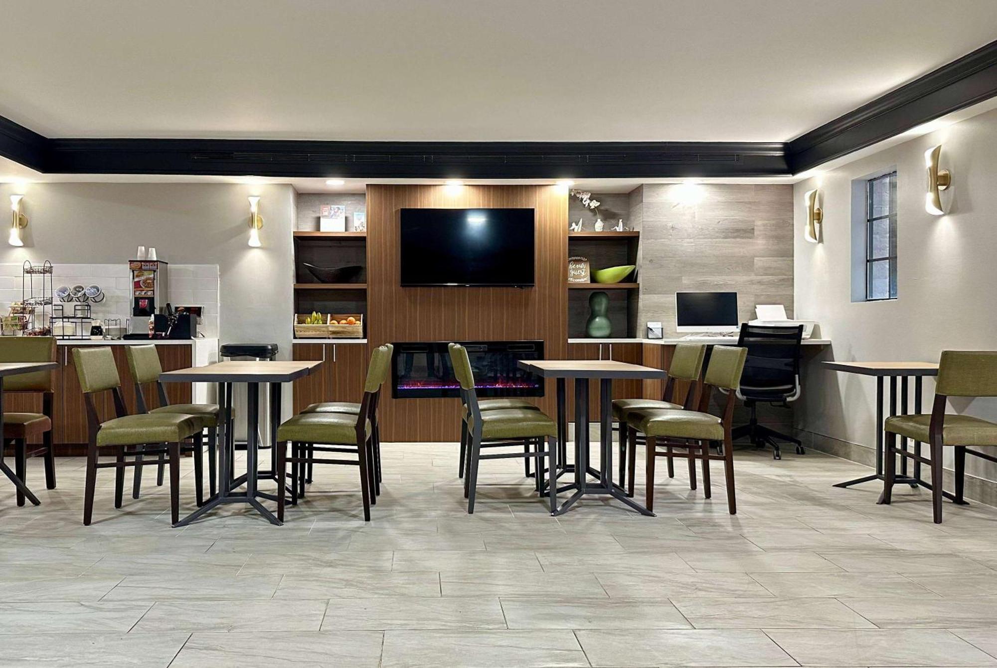 La Quinta Inn By Wyndham Huntsville Research Park Esterno foto