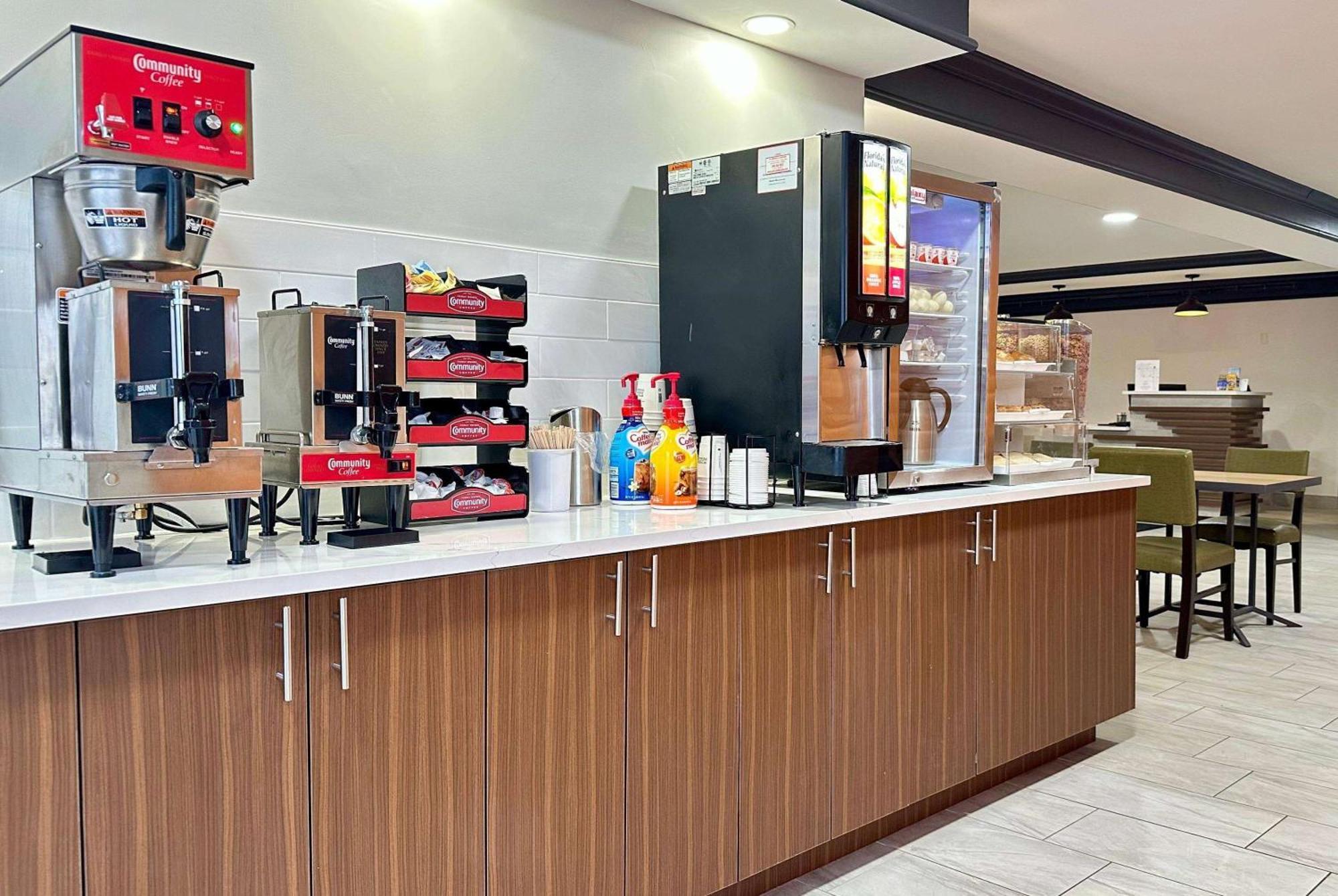 La Quinta Inn By Wyndham Huntsville Research Park Esterno foto