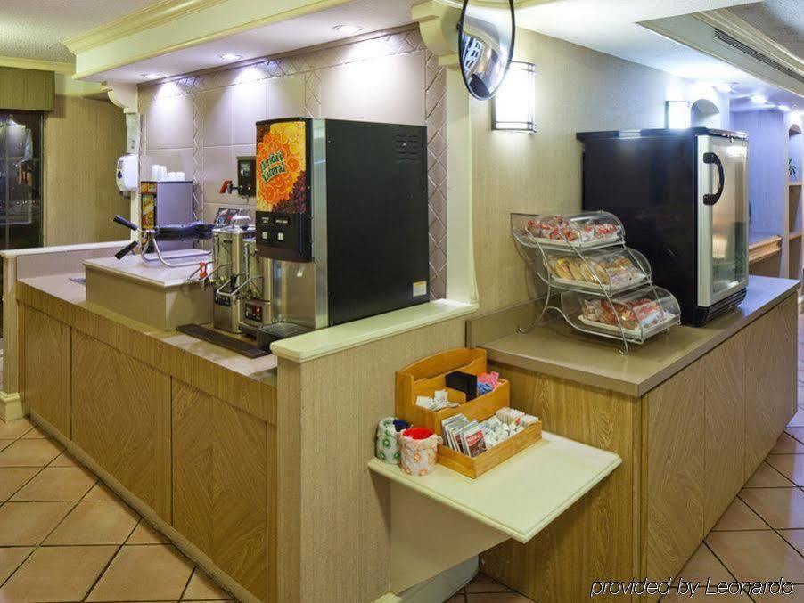 La Quinta Inn By Wyndham Huntsville Research Park Esterno foto